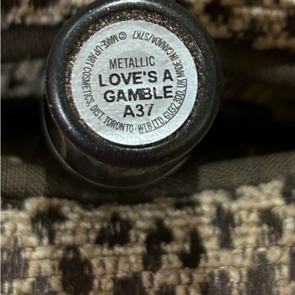 ISO Mac metallic lipstick Loves a Gamble